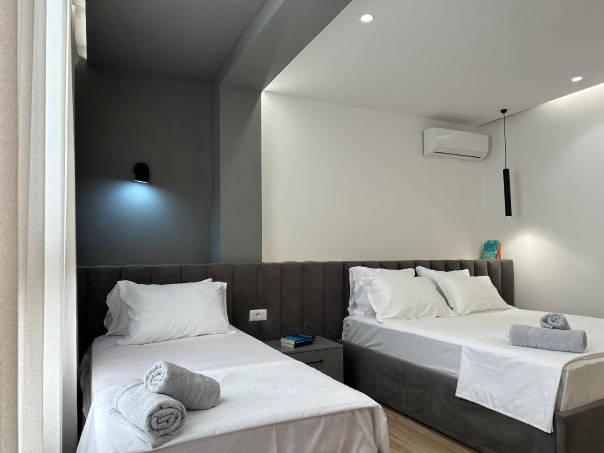 Luxurious Seaside Apartment Durres Exterior photo
